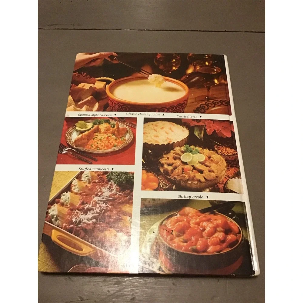 Vintage Better‎ Homes and Gardens Casserole Cook Book 1968 Hardcover